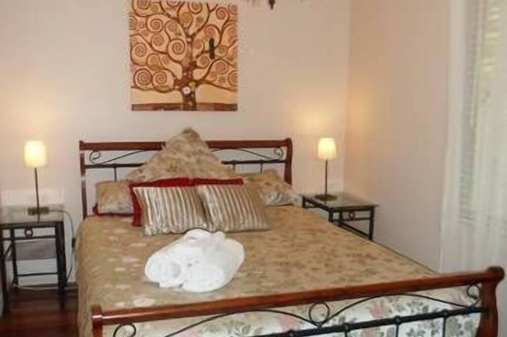Photo of Bedroom in Blackheath