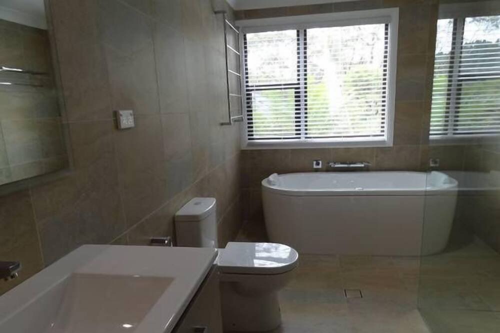 Photo of Bathroom in Blackheath
