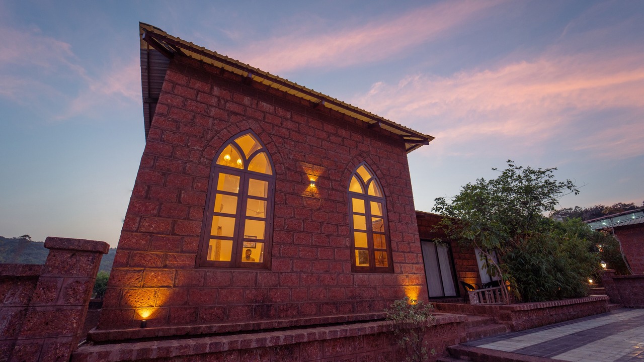 Photo of Bedroom in Mahabaleshwar