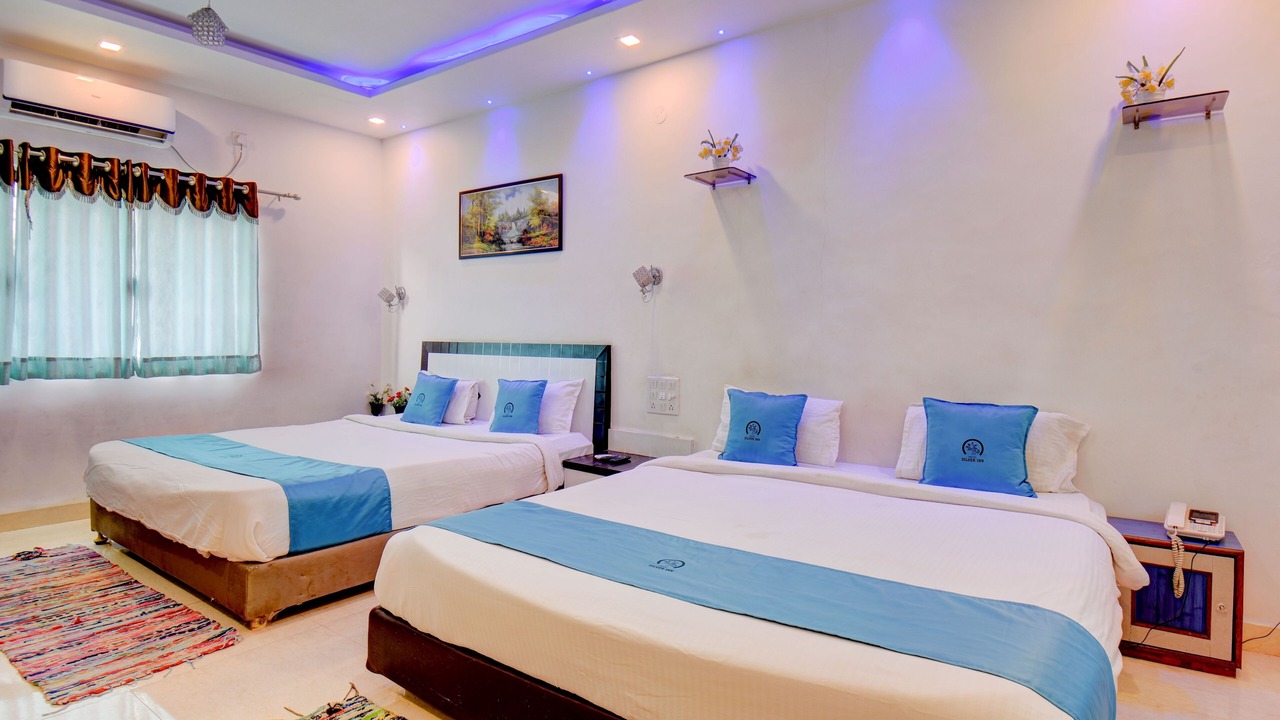 Photo of Bedroom in Mahabaleshwar