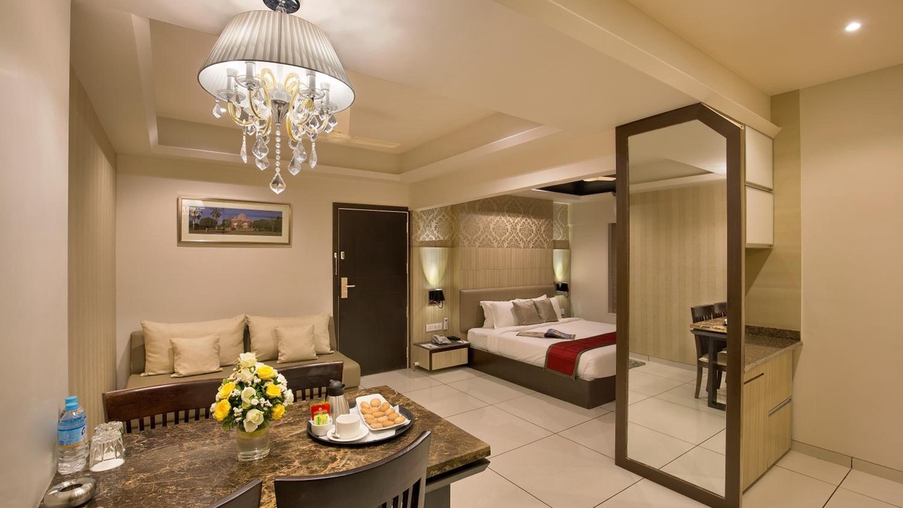 Photo of Bedroom in Alkapuri