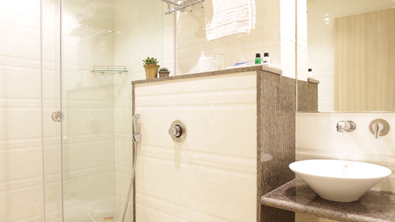 Photo of Bathroom in Alkapuri