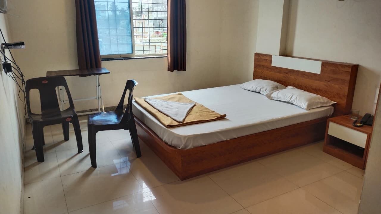 Photo of Bedroom in Loni Kalbhor