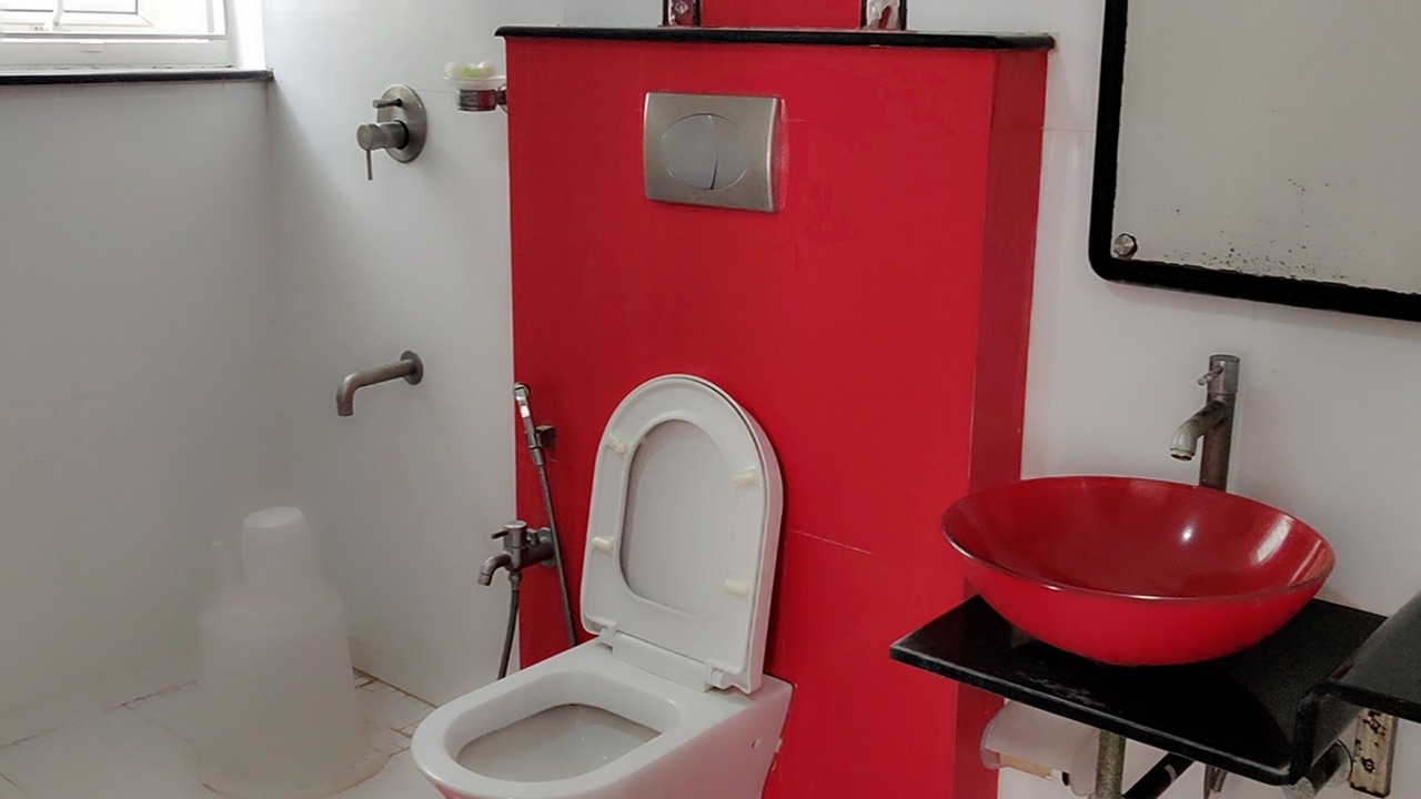 Photo of Bathroom in Sholinganallur