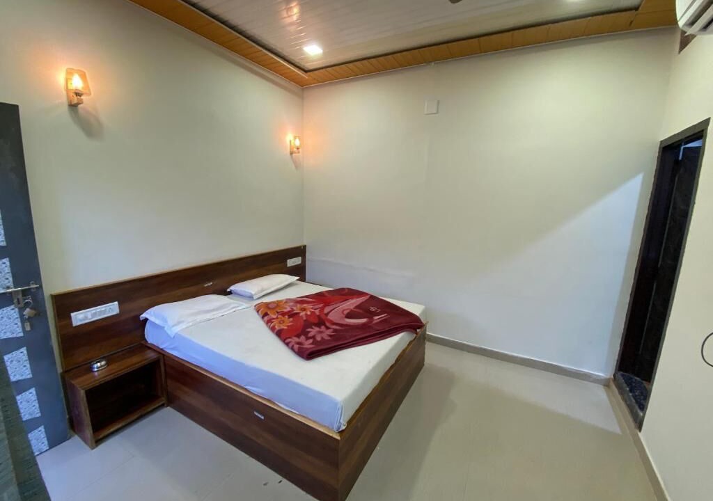 Photo of Bedroom in Mount Abu