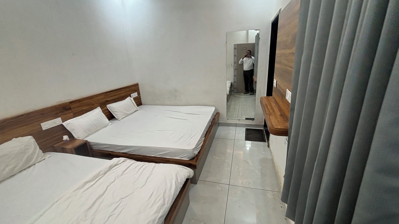 Photo of Bedroom in Khatu