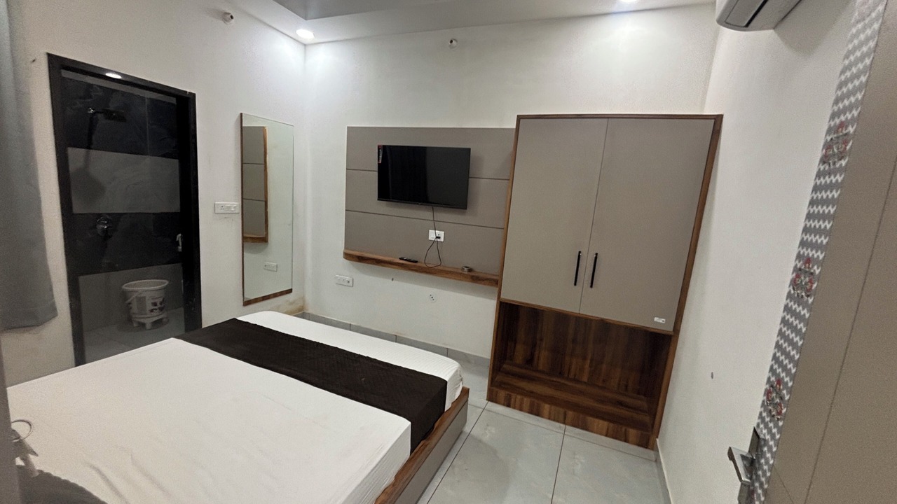 Photo of Bedroom in Khatu
