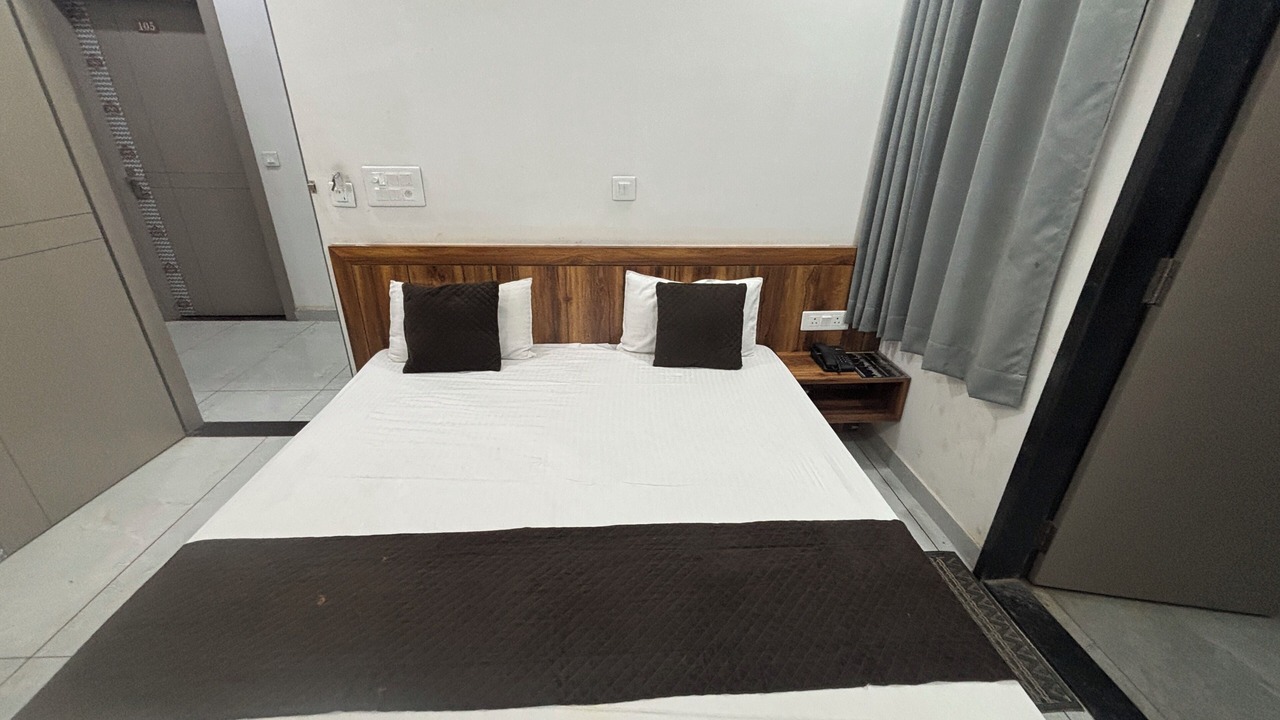 Photo of Bedroom in Khatu