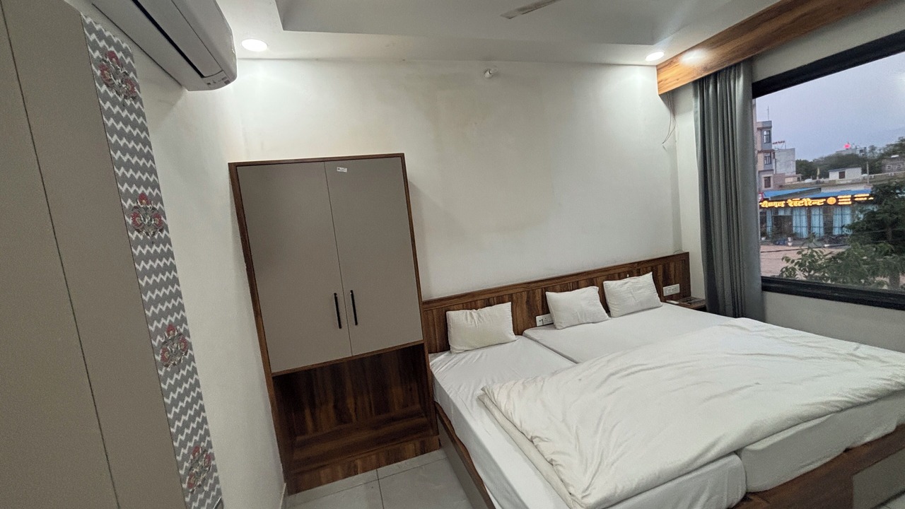 Photo of Bedroom in Khatu