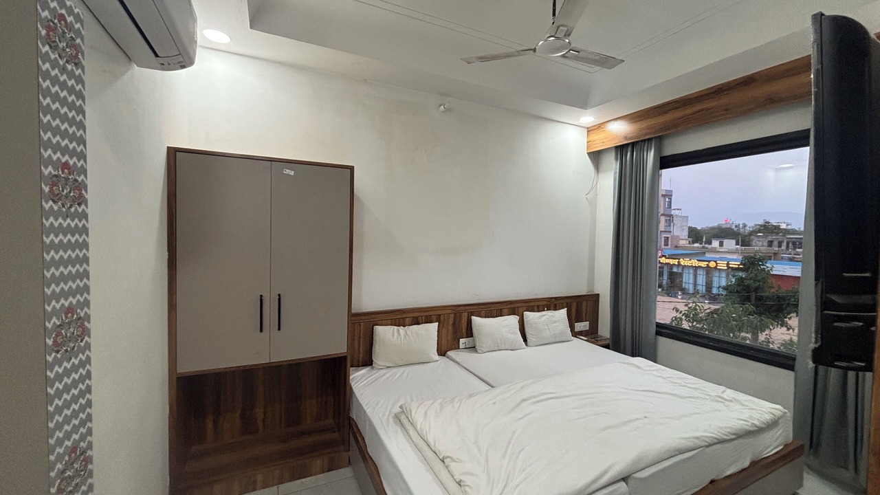 Photo of Bedroom in Khatu