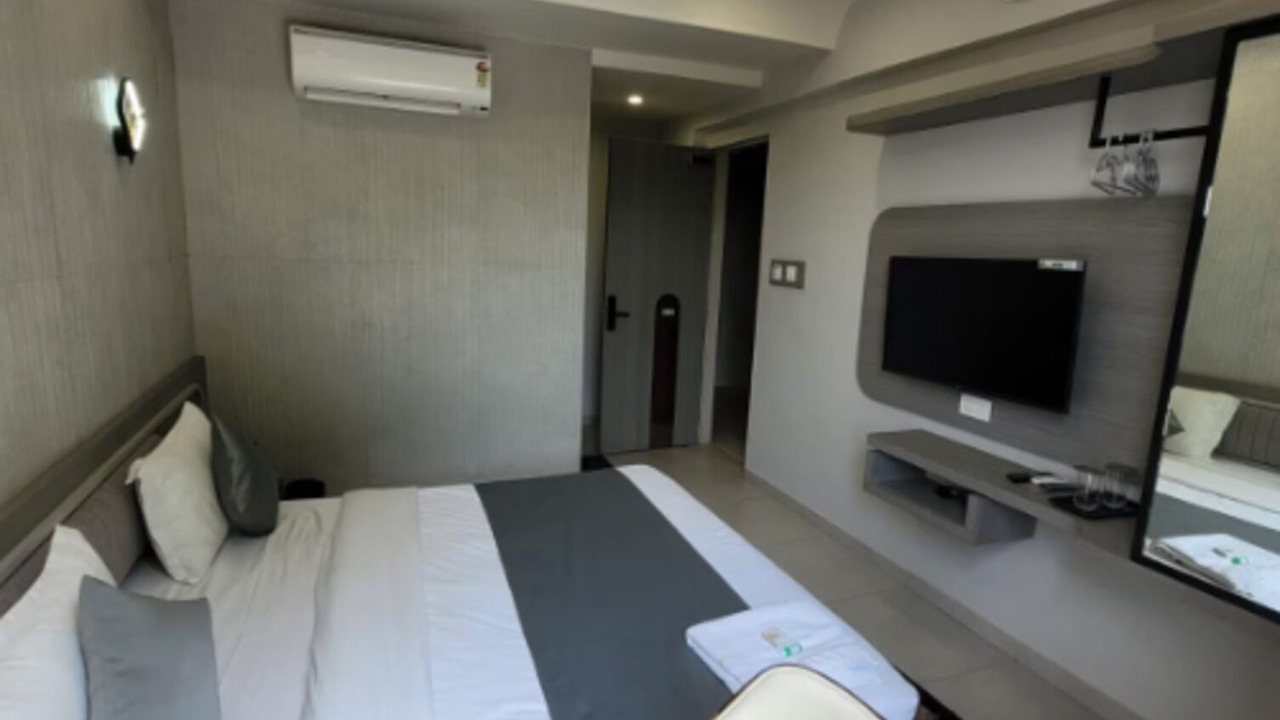 Photo of Bedroom in Gandhinagar