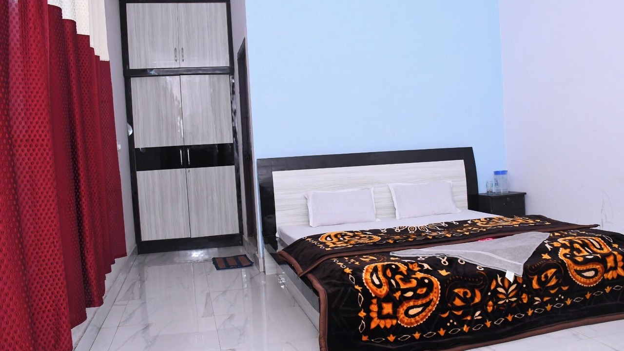 Photo of Bedroom in Mukteshwar