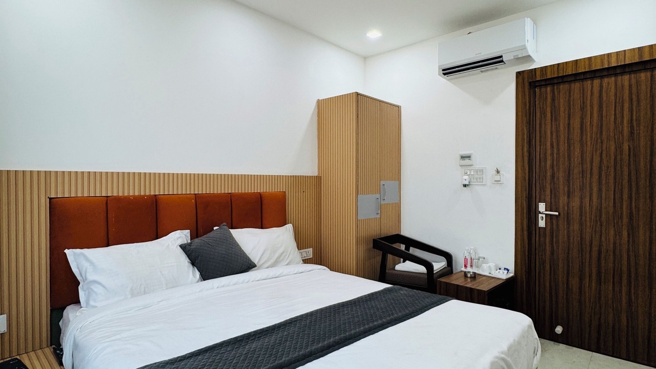 Photo of Bedroom in Allahabad
