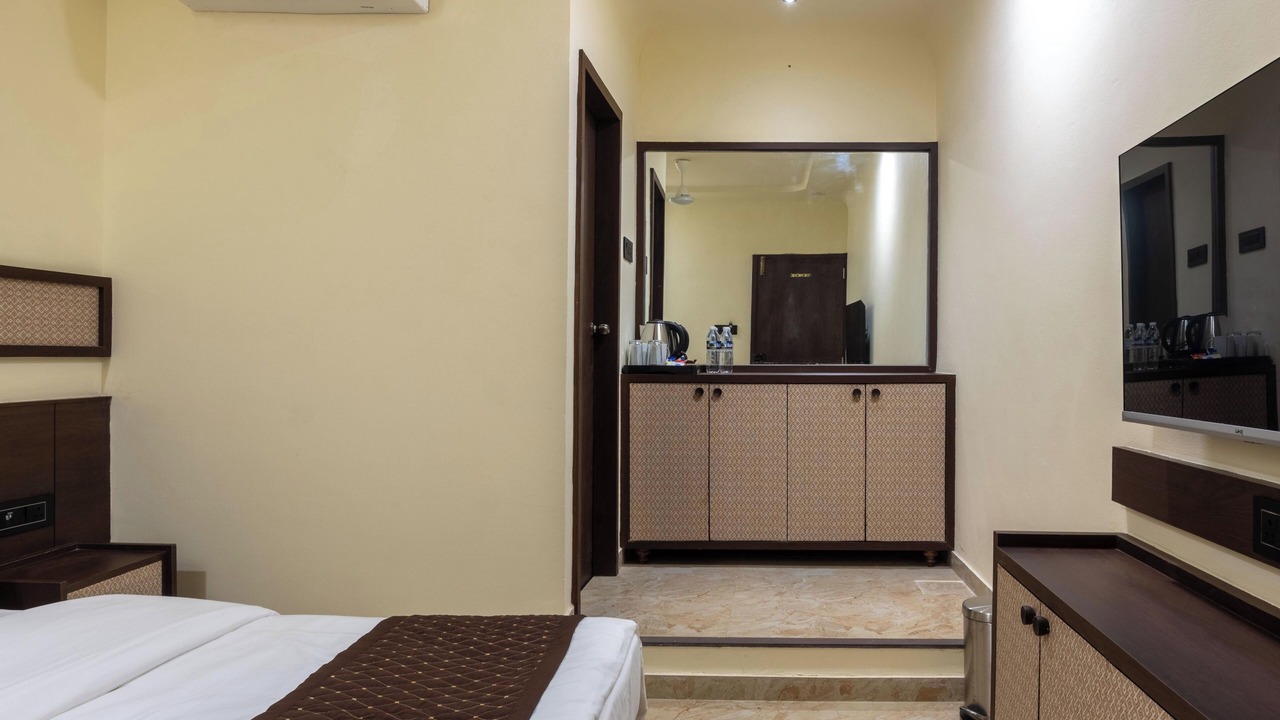 Photo of Bedroom in Rajkot