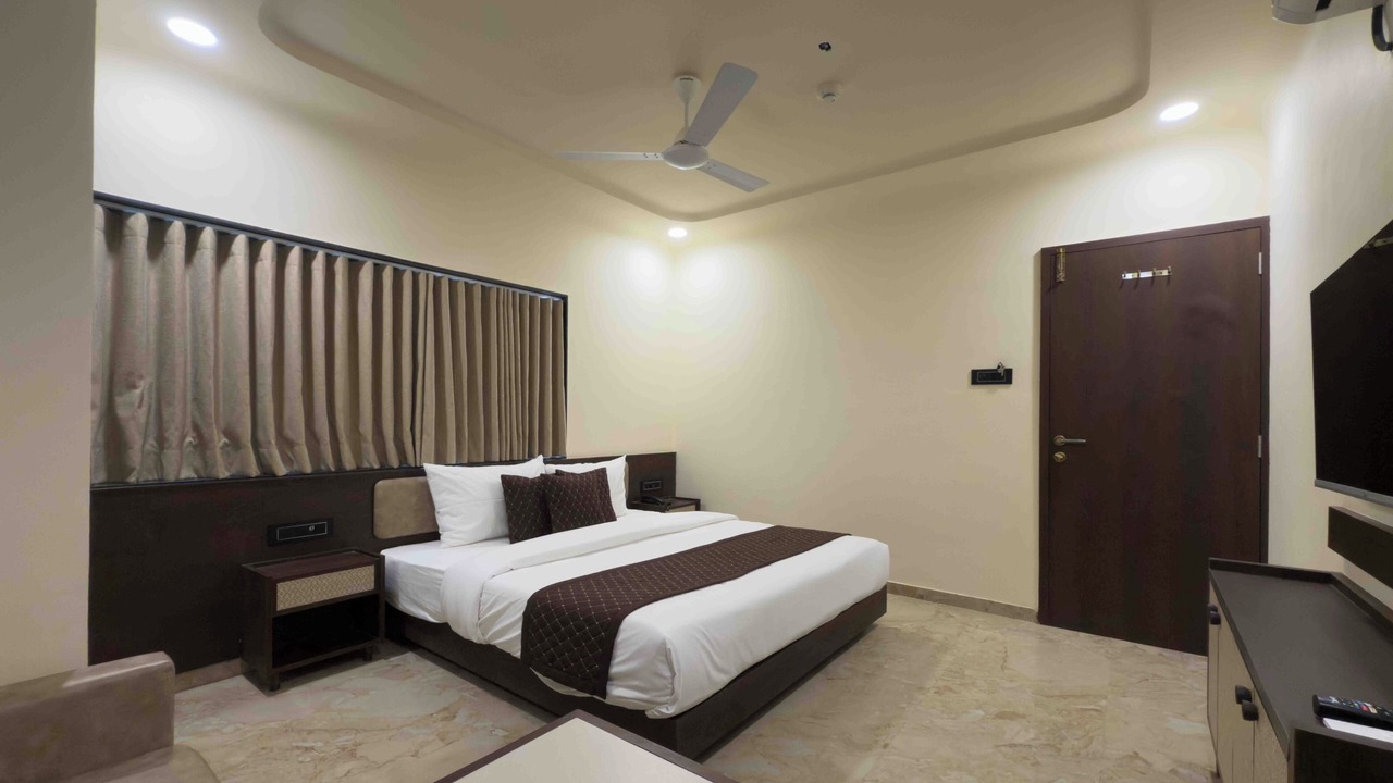 Photo of Bedroom in Rajkot