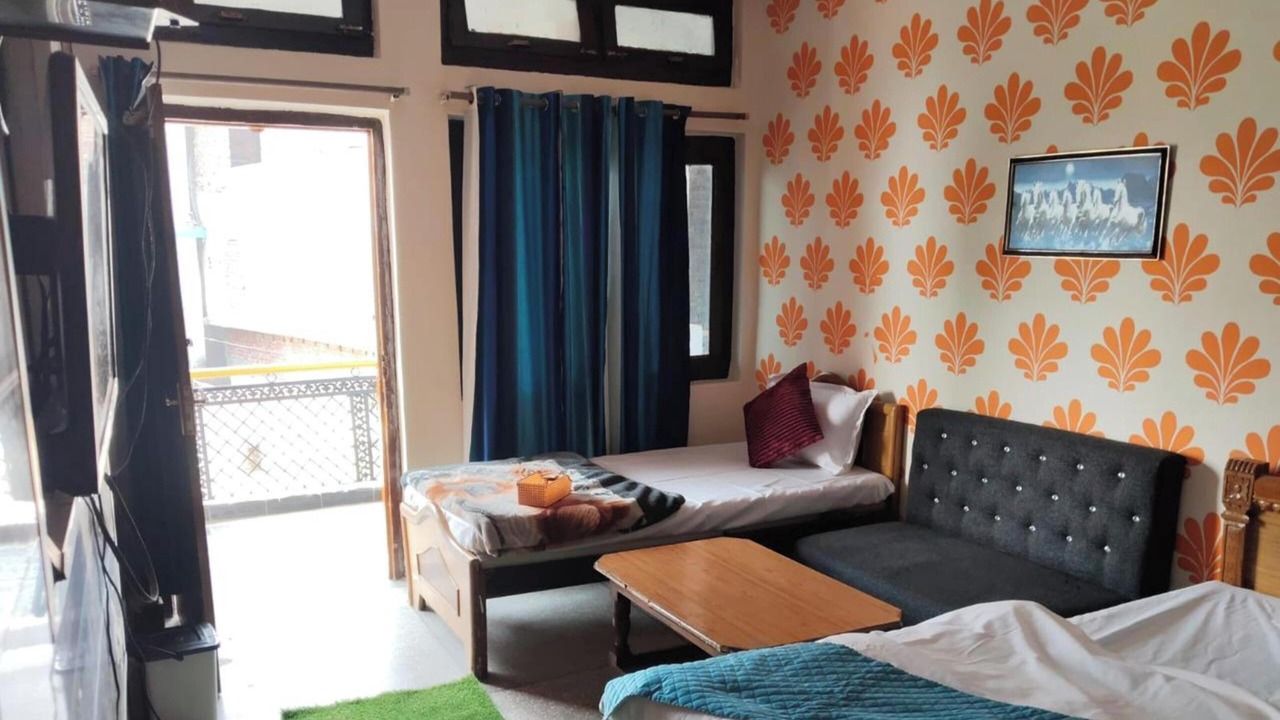 Photo of Bedroom in Guptkashi