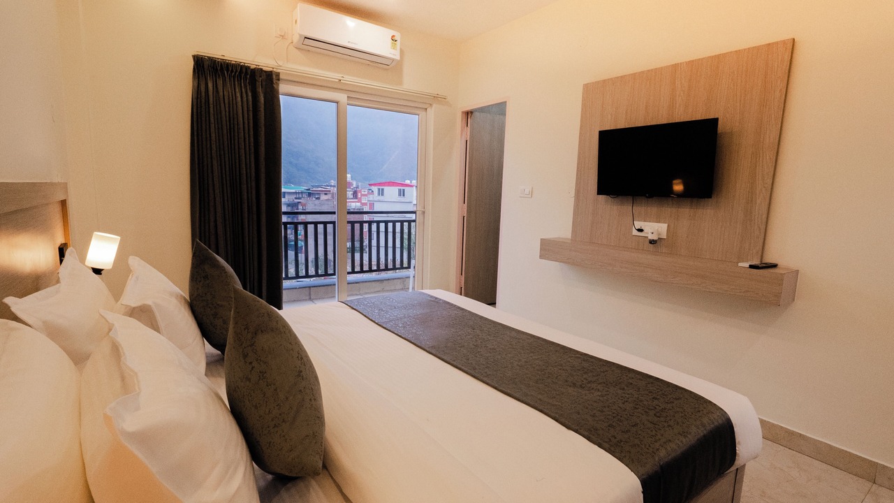 Photo of Bedroom in Tapovan
