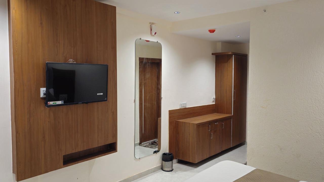 Photo of Bedroom in Dholka