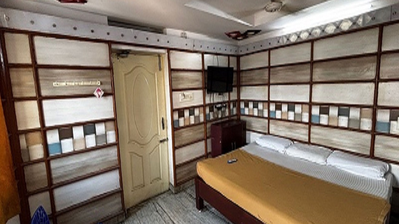 Photo of Bedroom in Arumbakkam