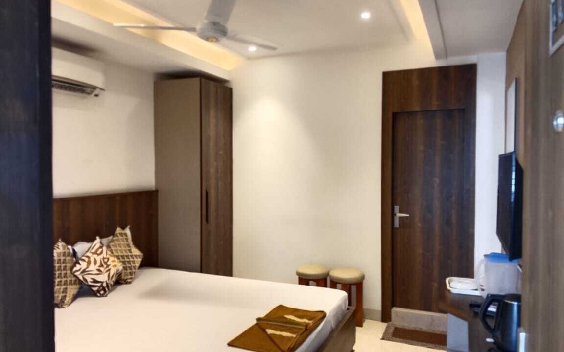 Photo of Bedroom in Medinipur