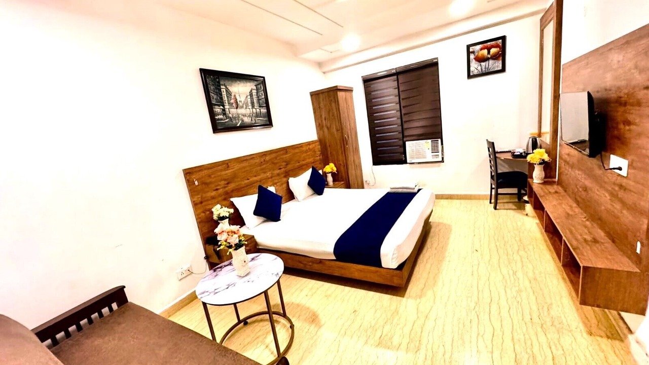 Photo of Bedroom in Badarpur