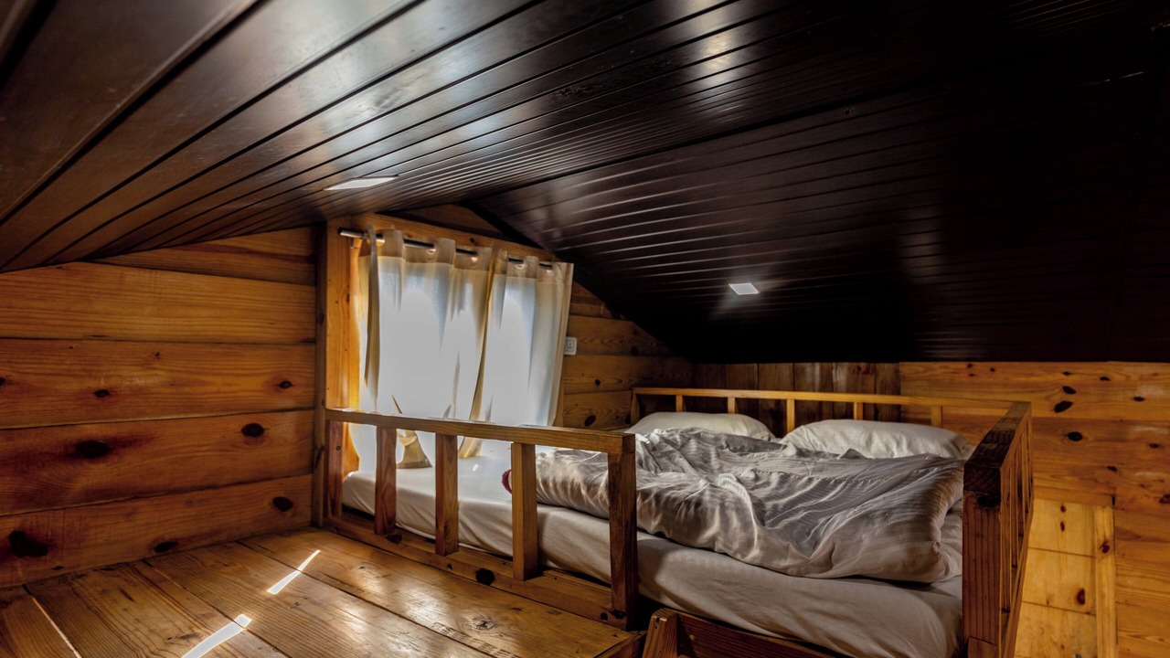 Photo of Bedroom in Pangot