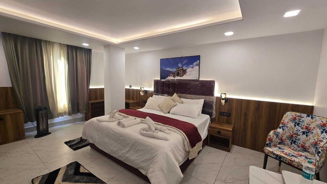 Photo of Bedroom in Badrinath