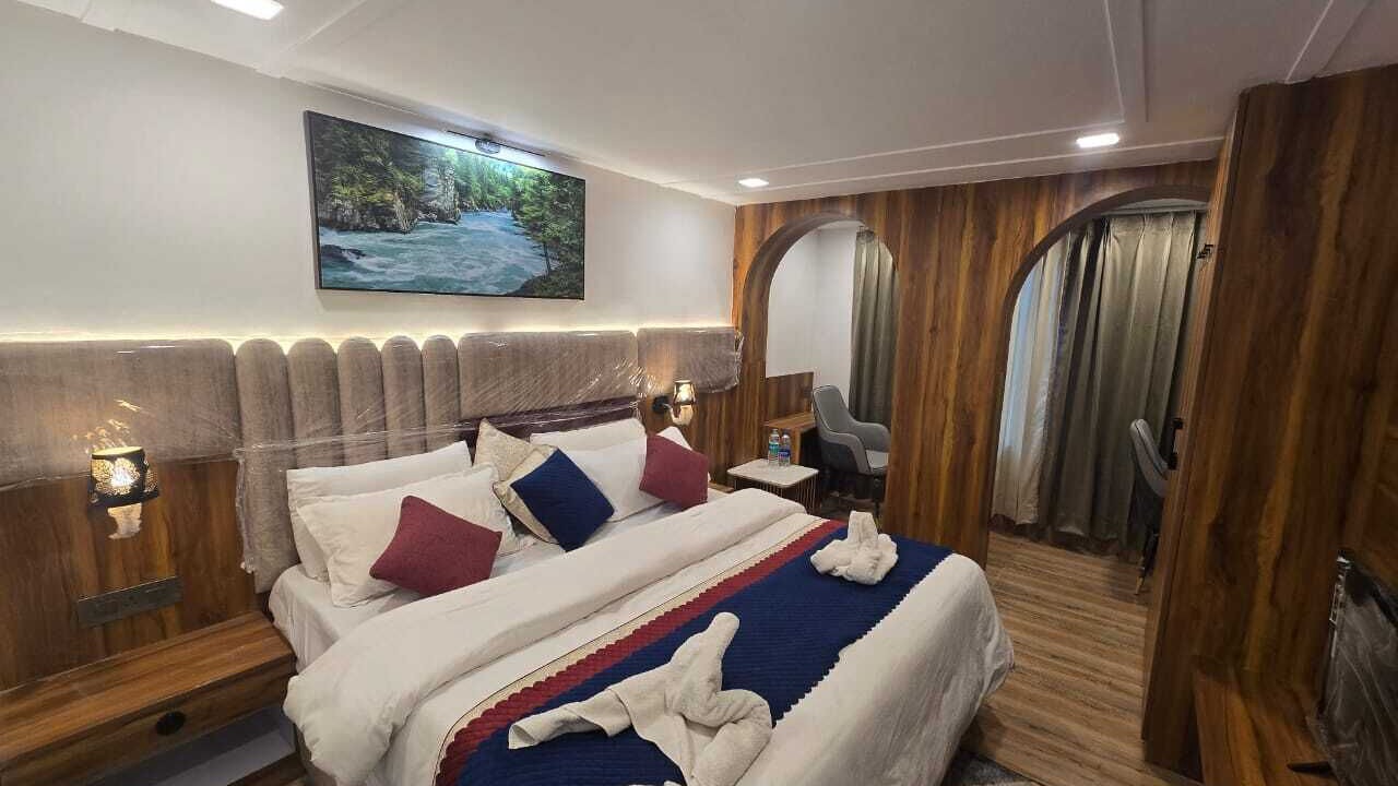 Photo of Bedroom in Badrinath
