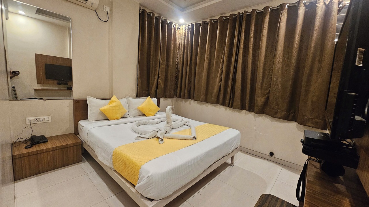 Photo of Bedroom in Khadki