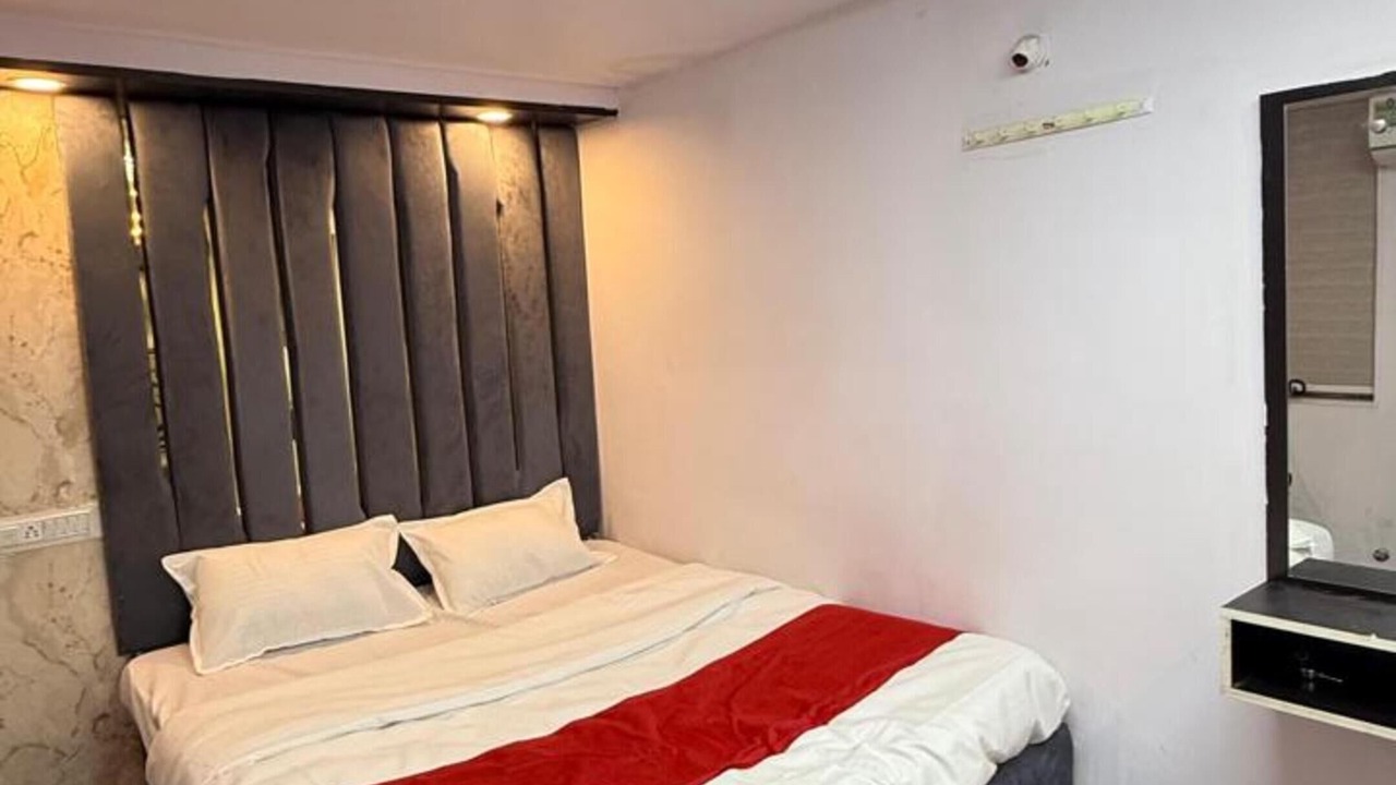 Photo of Bedroom in Dharampeth