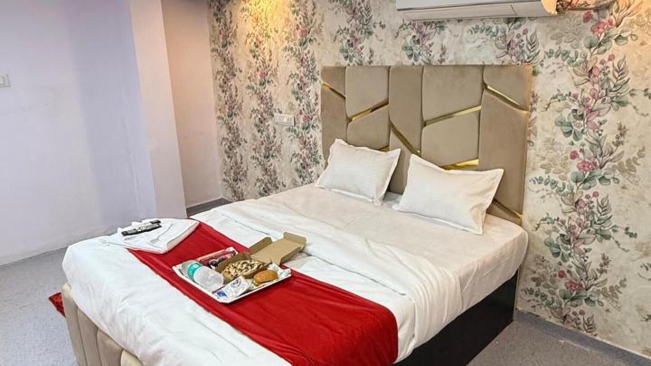 Photo of Bedroom in Dharampeth