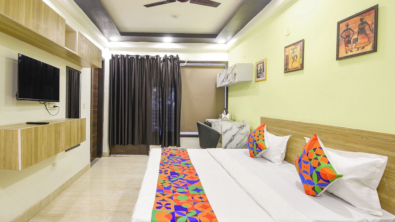 Photo of Bedroom in DLF City