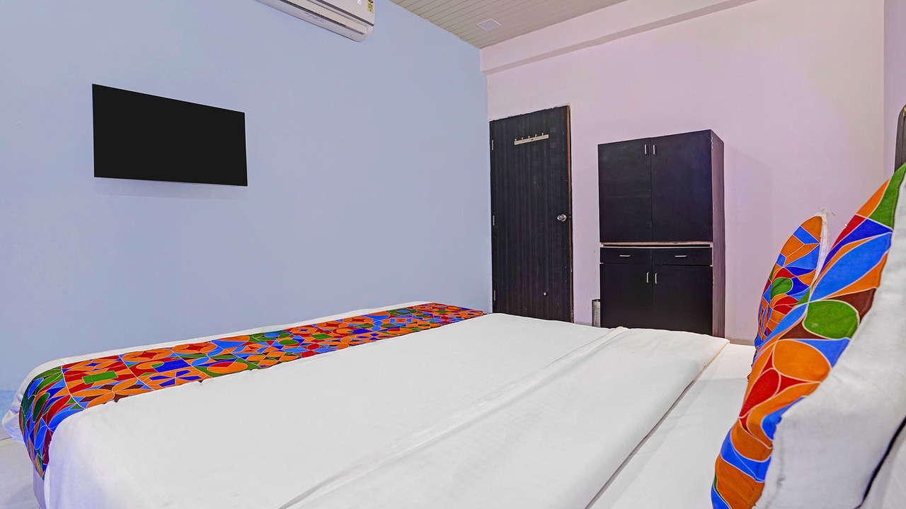 Photo of Bedroom in Mahabaleshwar