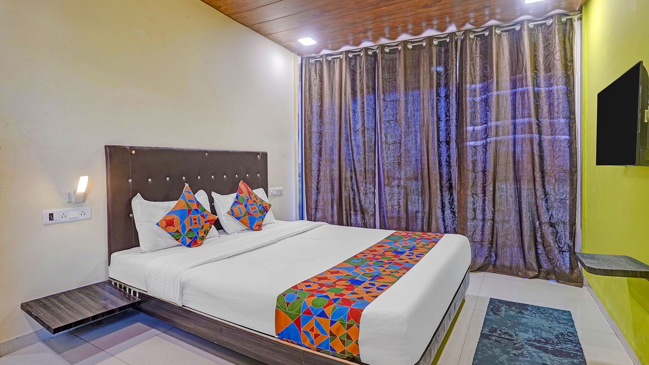 Photo of Bedroom in Mahabaleshwar