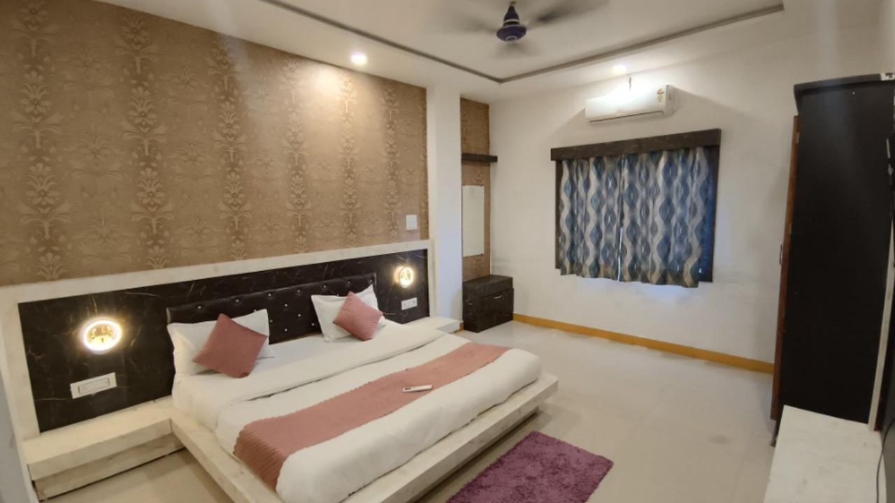 Photo of Bedroom in Mandsaur