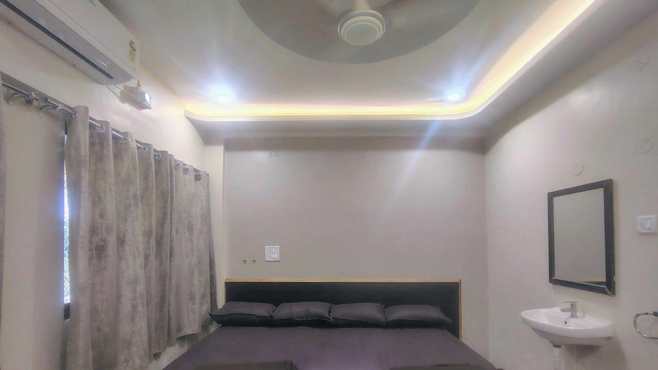 Photo of Bedroom in Kunkeshwar