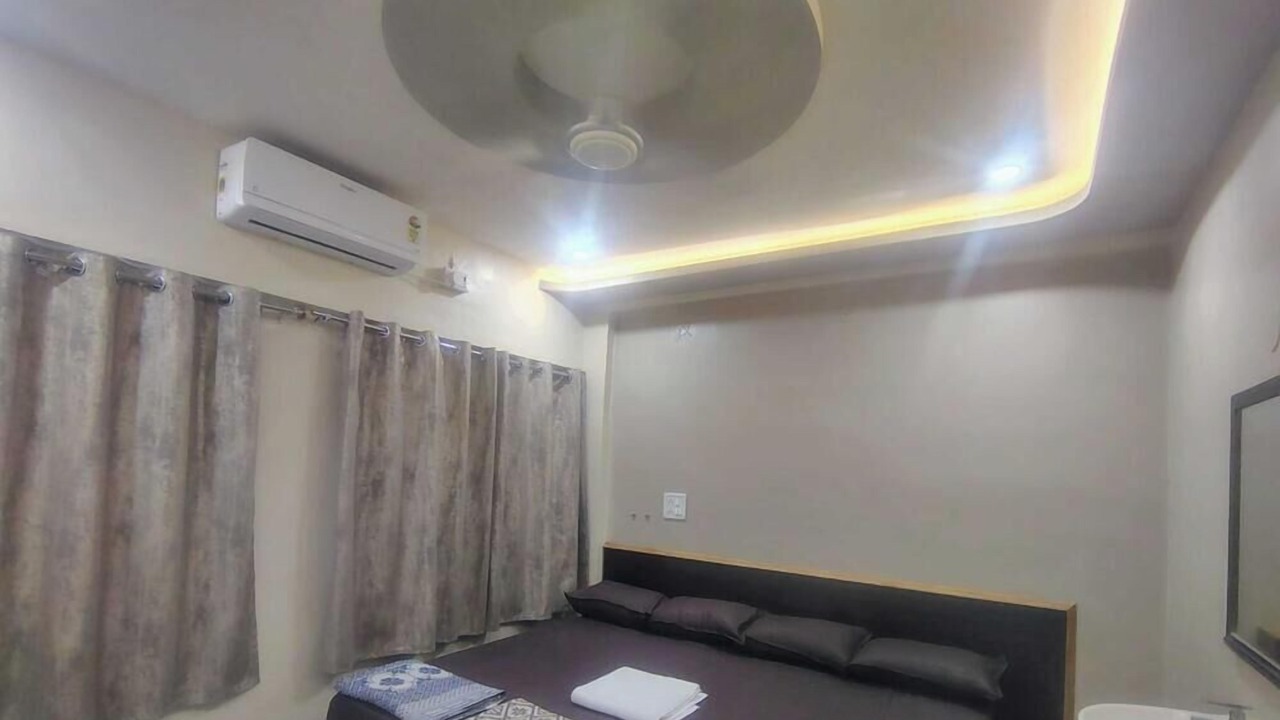 Photo of Bedroom in Kunkeshwar