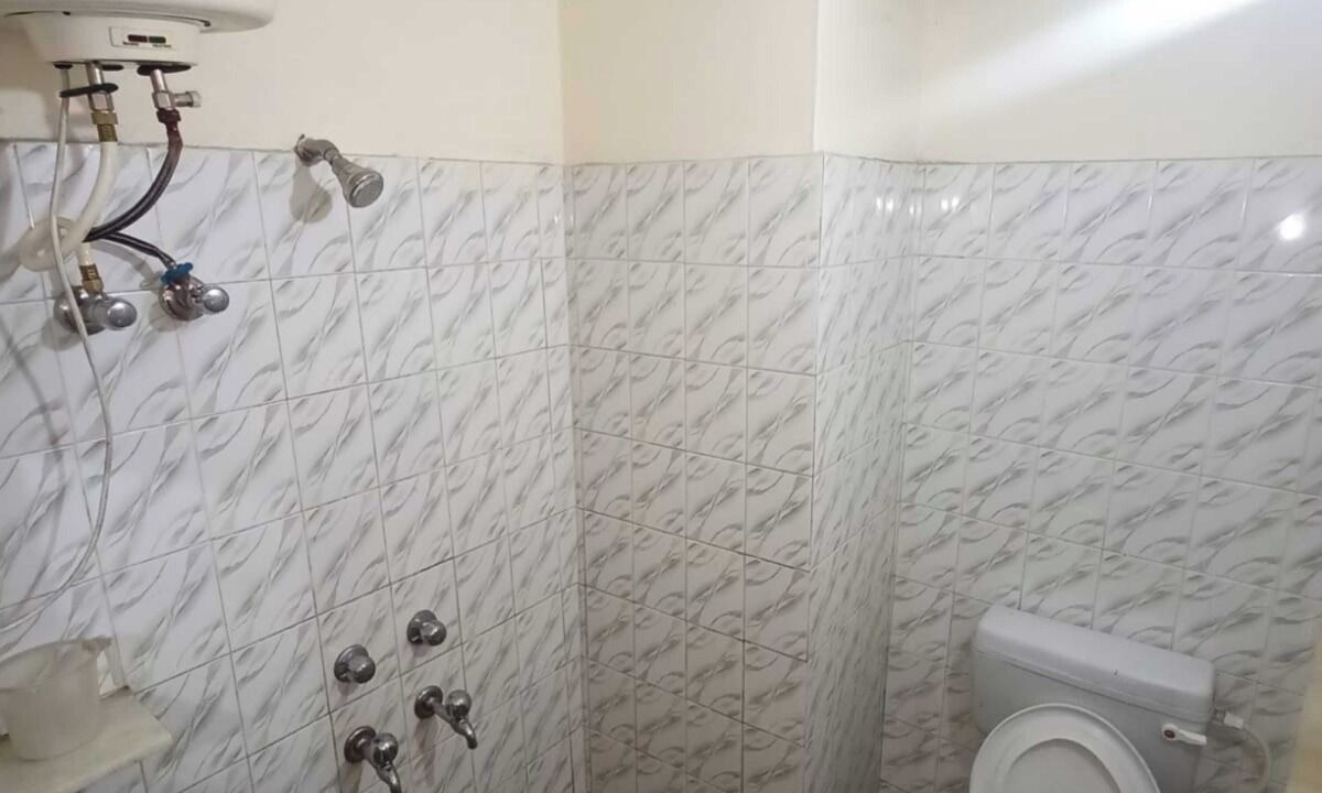 Photo of Bathroom in Tehri