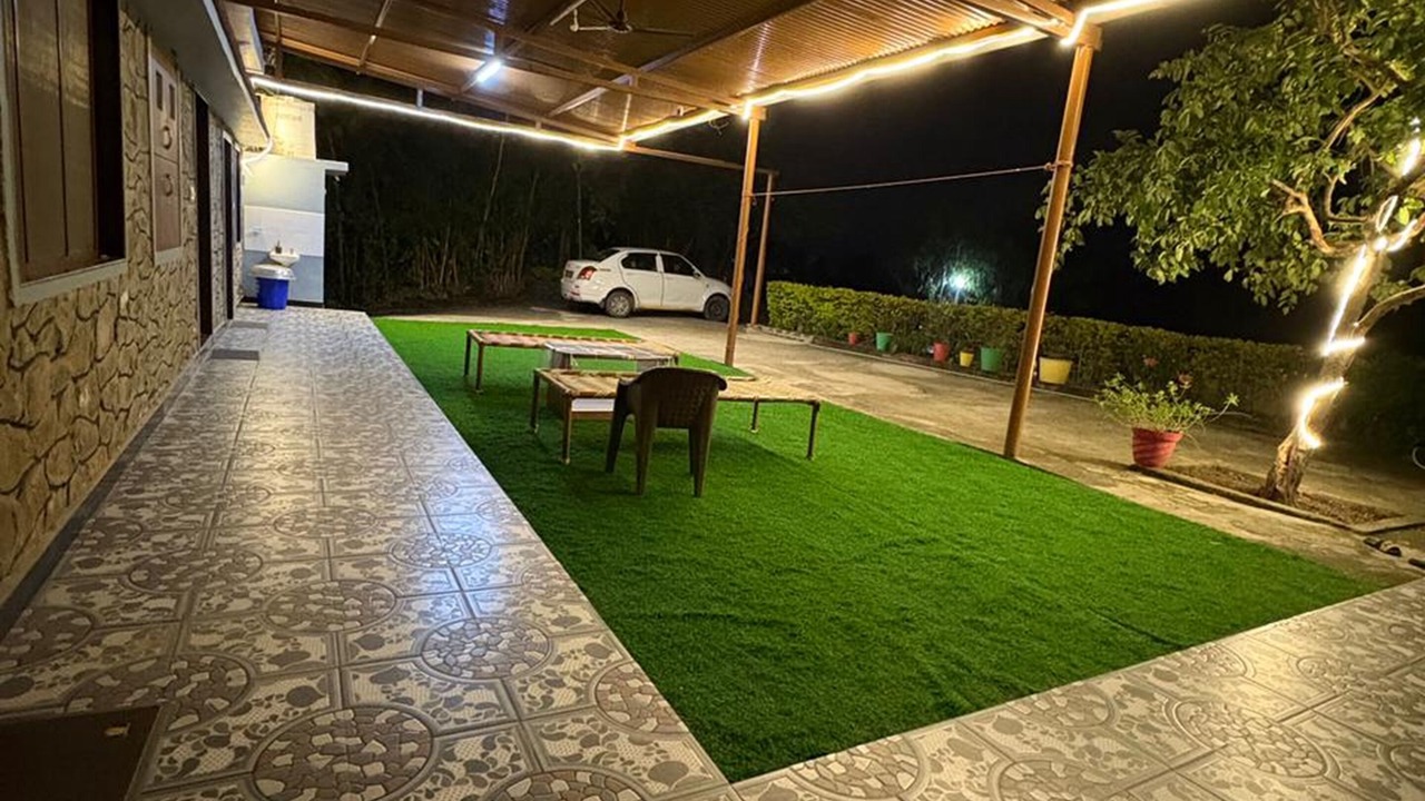 Photo of Patio Balcony in Abu Road