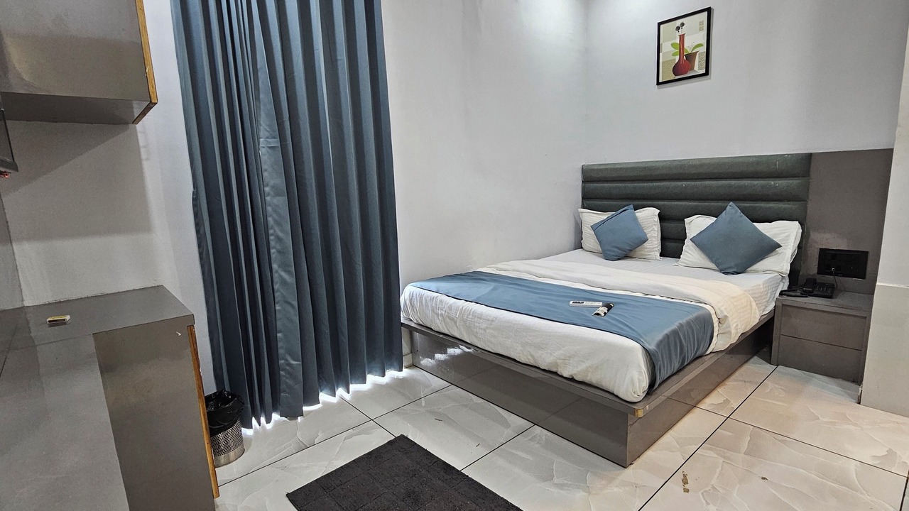 Photo of Bedroom in Gandhinagar