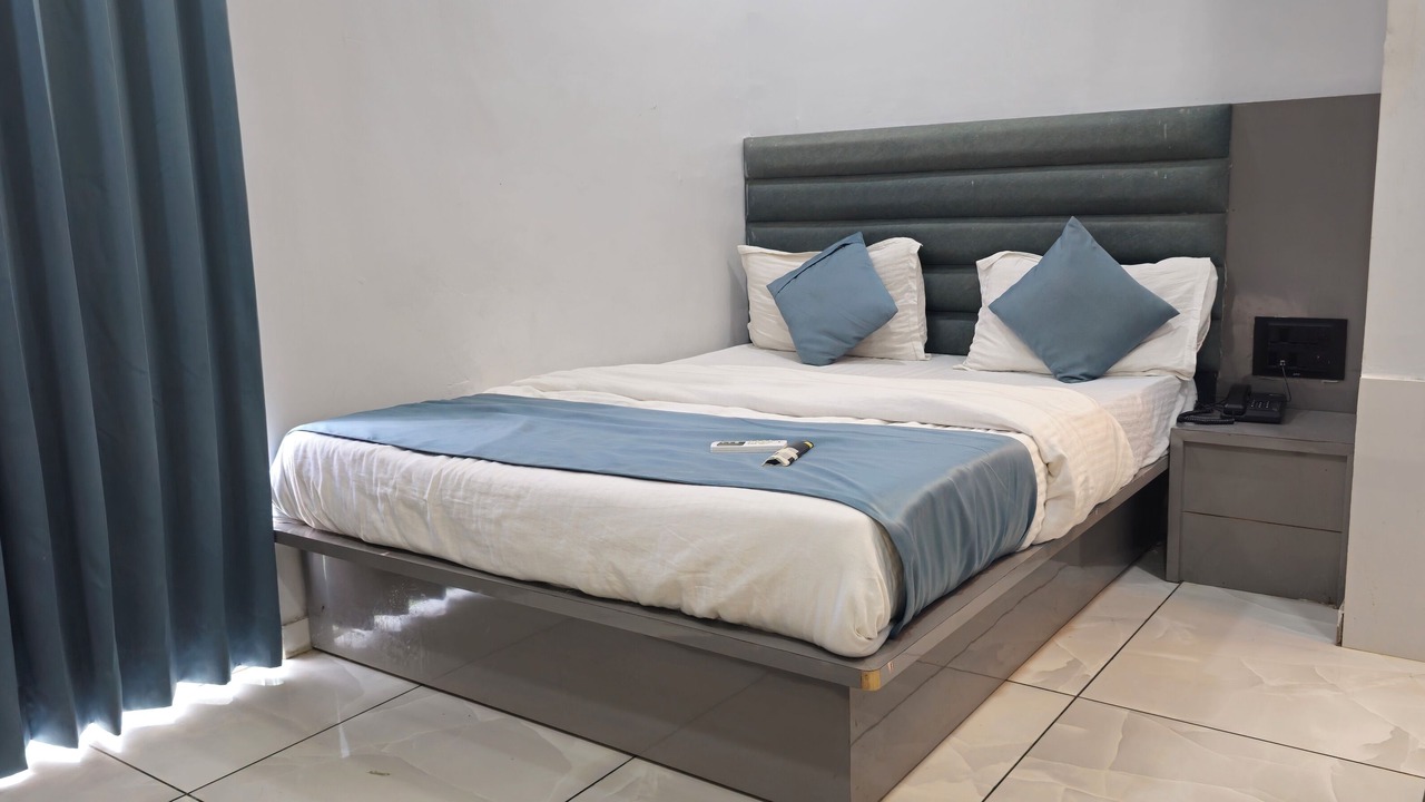 Photo of Bedroom in Gandhinagar