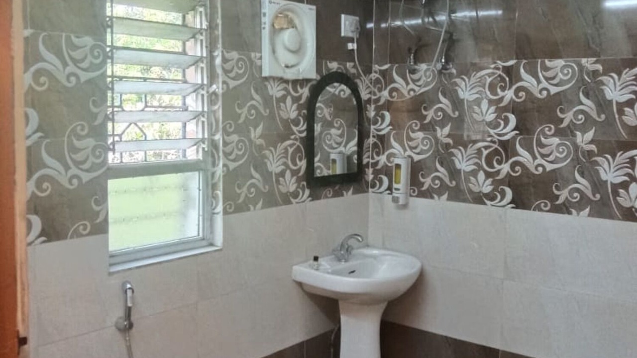 Photo of Bathroom in Park Street