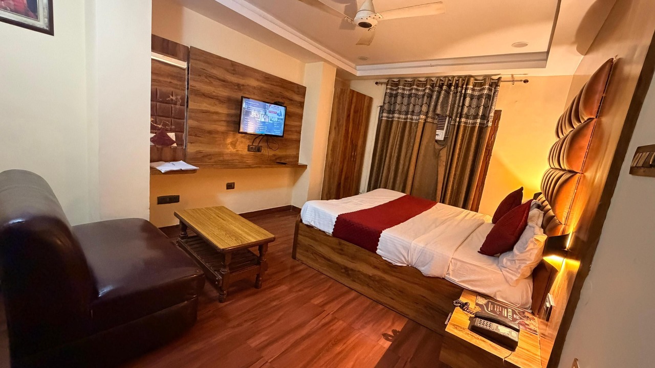 Photo of Bedroom in Charbagh
