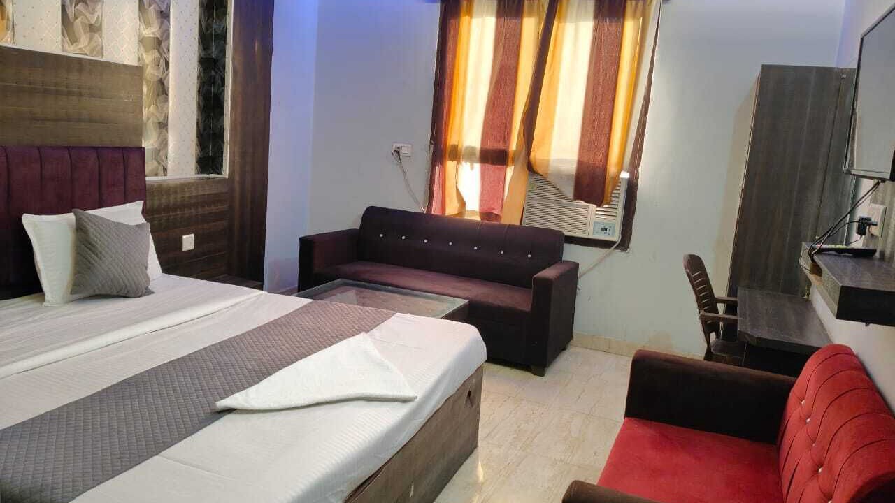 Photo of Bedroom in Charbagh