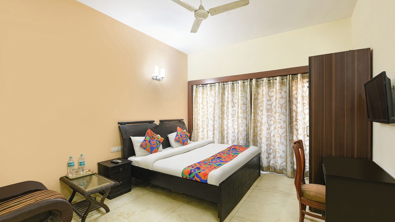 Photo of Bedroom in DLF City