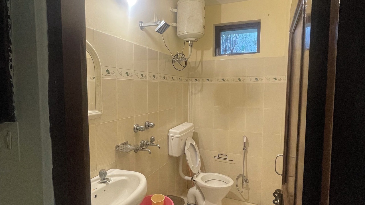 Photo of Bathroom in Bhagsu Nag
