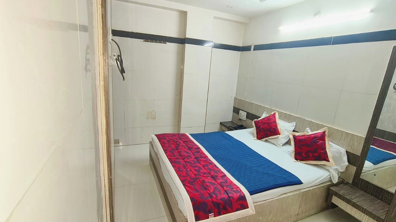 Photo of Bedroom in Shirdi