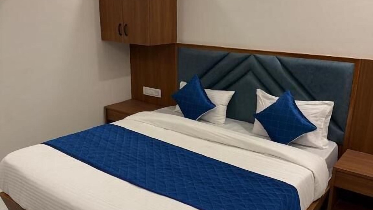 Photo of Bedroom in Navrangpura