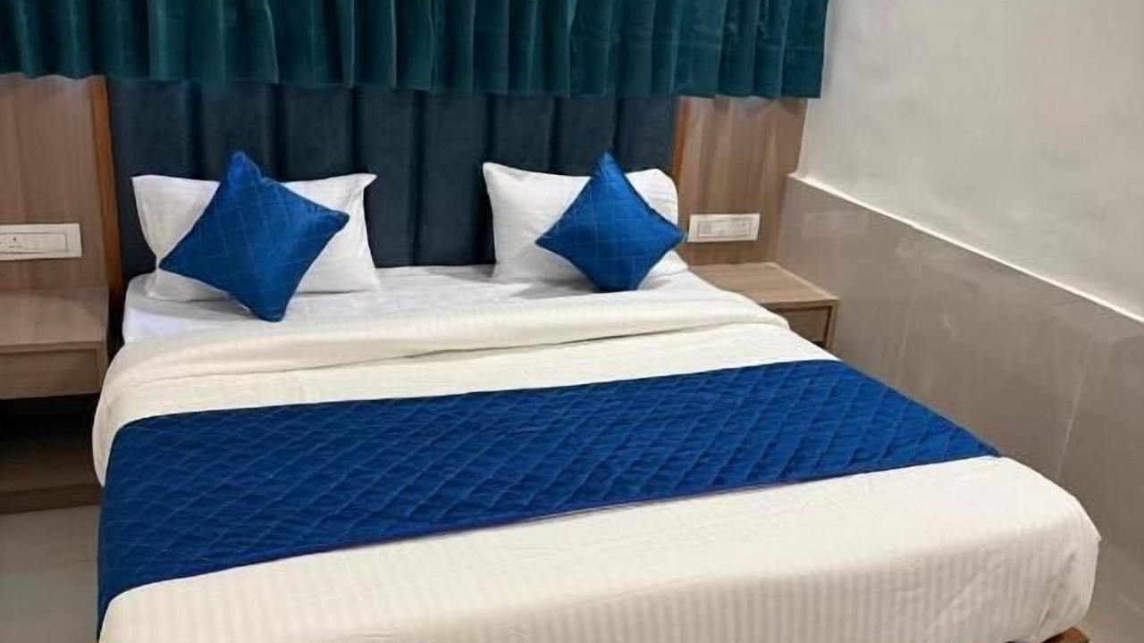 Photo of Bedroom in Navrangpura
