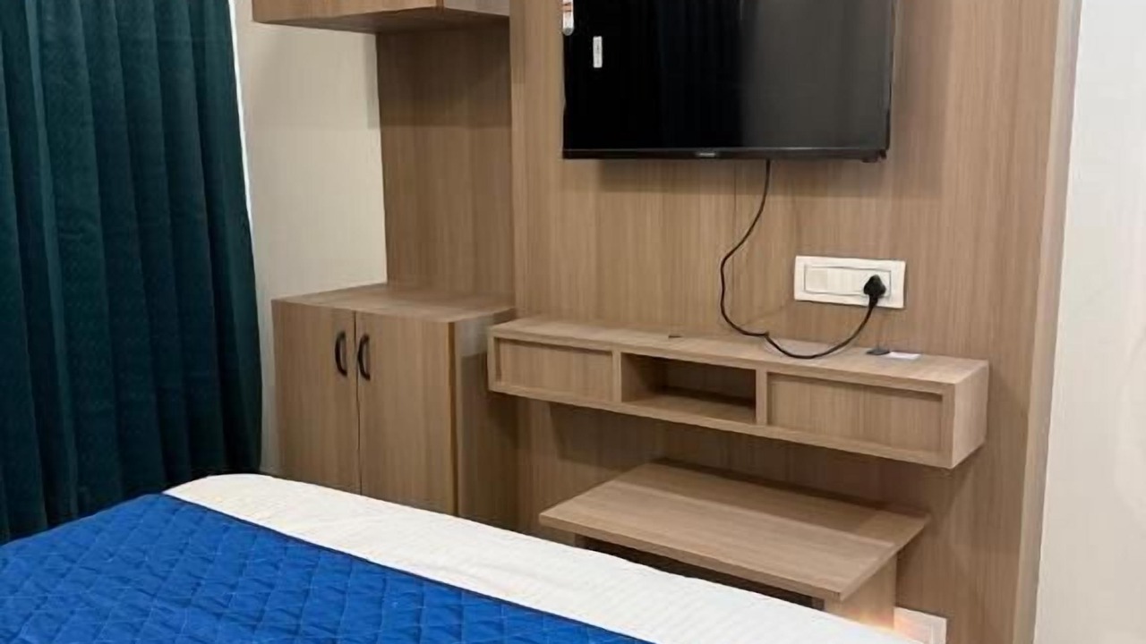 Photo of Bedroom in Navrangpura